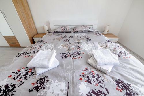 Hostal Apartments Paola