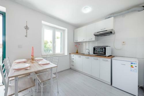 Hostal Apartments Paola