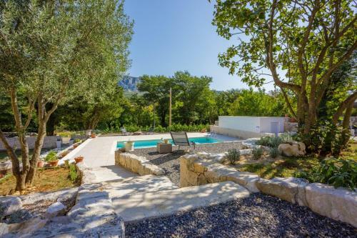 Apartamentos Emaris