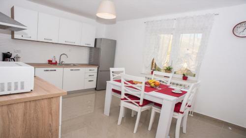 Hostal Apartment With Beautiful Lake View