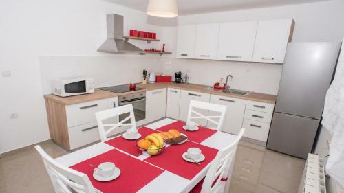 Hostal Apartment With Beautiful Lake View