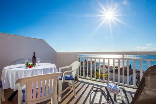 Hostal Apartments Marija 1842