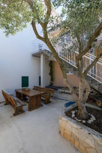 Hostal Apartments Marija 1842