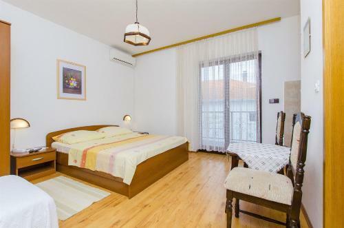 Apartments And Rooms Iva