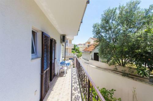 Apartments And Rooms Iva