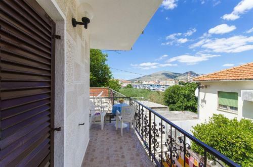 Apartments And Rooms Iva