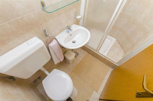 Apartments And Rooms Iva