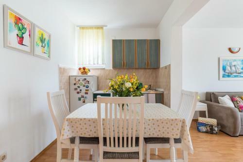 Apartments Ani - Great Sea View