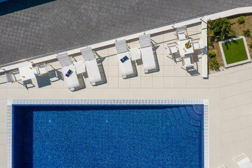 Luxury Apartments Baoti?
