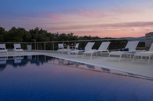 Luxury Apartments Baoti?
