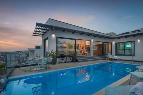 Luxury Villa Riva With Infinity Pool