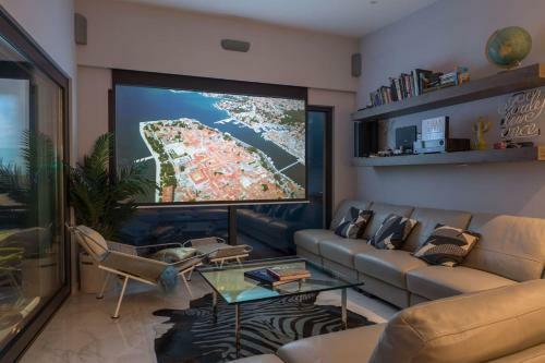 Luxury Villa Riva With Infinity Pool