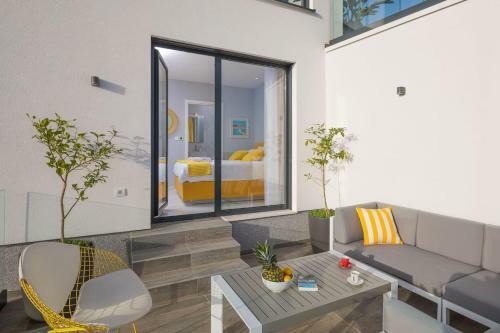Luxury Villa Riva With Infinity Pool