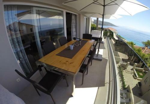 Apartment Marinela-with Pool