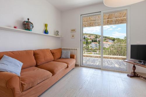 Mavarstica Villa Sleeps 14 With Air Con And Wifi