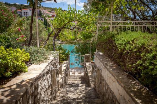 Mavarstica Villa Sleeps 14 With Air Con And Wifi