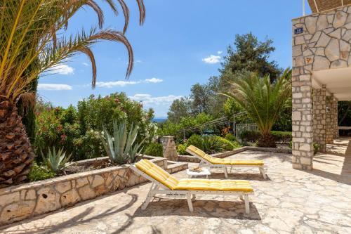 Mavarstica Villa Sleeps 14 With Air Con And Wifi