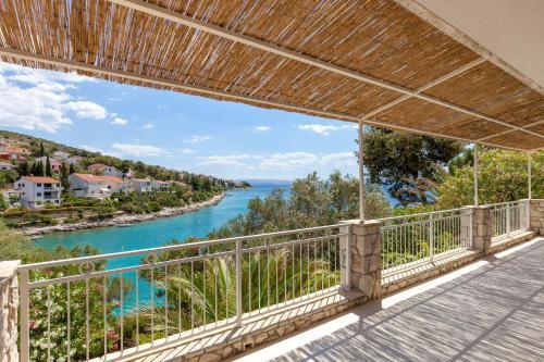 Mavarstica Villa Sleeps 14 With Air Con And Wifi
