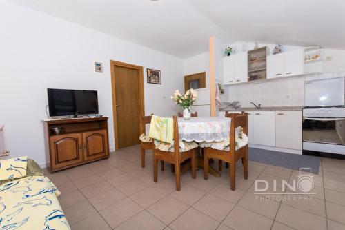 Apartamento A1 Large Apt With The Big Terrace & Great Sea View