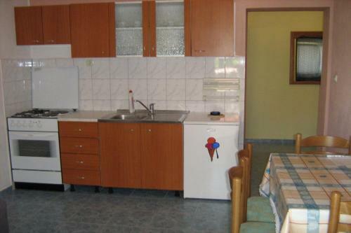 Sea View Apartments - 100 M To Beach Tanya II