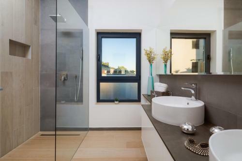 Luxury Villa White Pearl With Pool