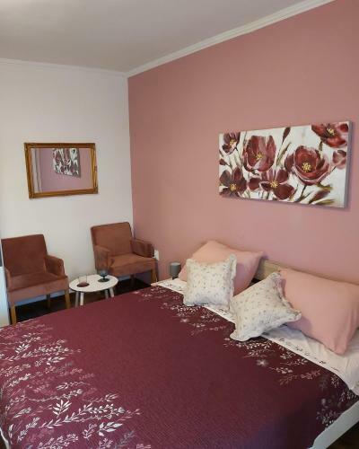 Apartments And Room Vikeli