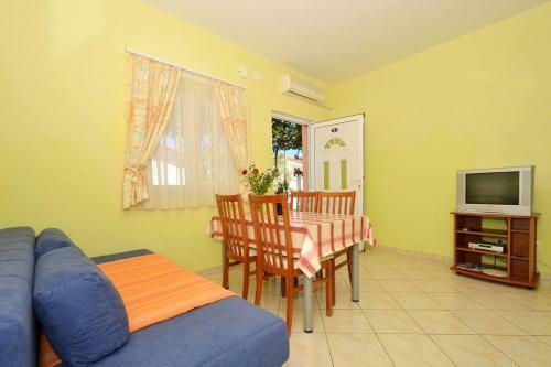 Apartments Sima - Close To Beach