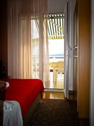 Apartment Kate-35m From Sea