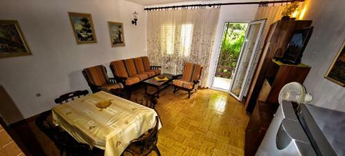 Apartment Kate-35m From Sea