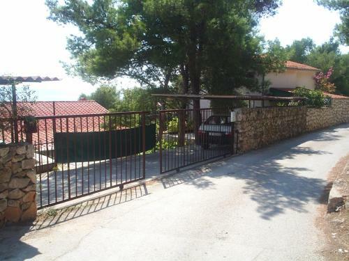 Apartment Kate-35m From Sea