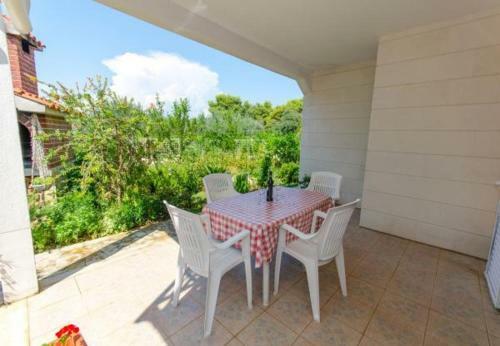 Apartments Mik - 30 M From Beach