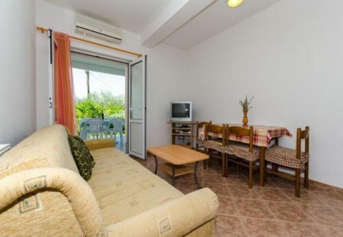 Apartments Mik - 30 M From Beach