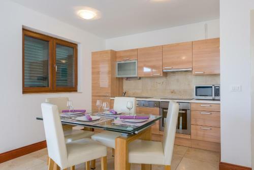 Apartments - Villa Salena With Two Pools