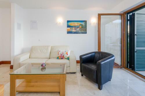 Apartments - Villa Salena With Two Pools