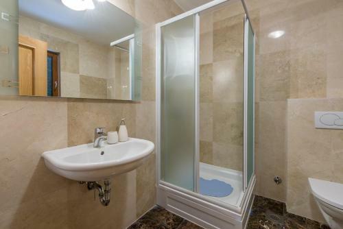 Apartments - Villa Salena With Two Pools