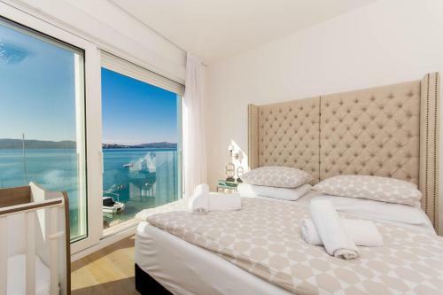 Trogir Beach House Two 4 Bedroom Villa Stunning Sea Views Beachfront
