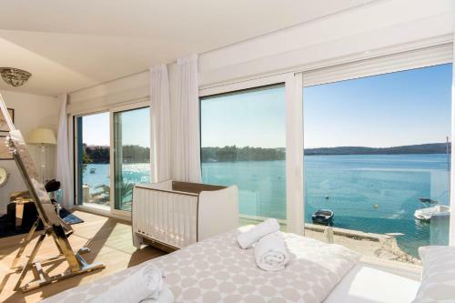Trogir Beach House Two 4 Bedroom Villa Stunning Sea Views Beachfront
