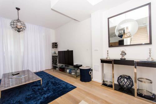 Trogir Beach House Two 4 Bedroom Villa Stunning Sea Views Beachfront