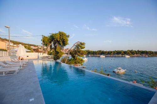 Trogir Beach House Two 4 Bedroom Villa Stunning Sea Views Beachfront