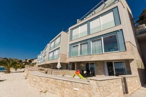 Trogir Beach House Two 4 Bedroom Villa Stunning Sea Views Beachfront