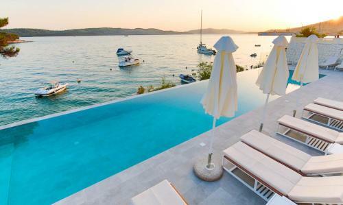 Trogir Beach House Two 4 Bedroom Villa Stunning Sea Views Beachfront