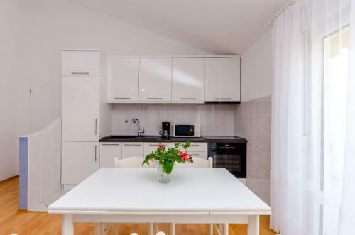 Apartments Maslina