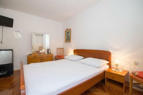 Apartment And Rooms Ruza