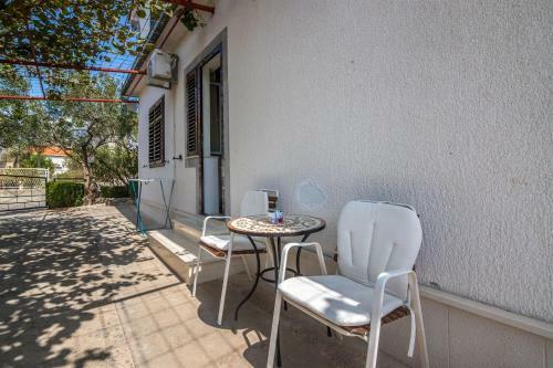 Apartment And Rooms Ruza