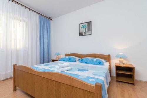 Apartments Vin - 40 M From Sea