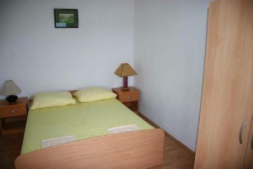 Apartments Zdenka - 70m From Sea