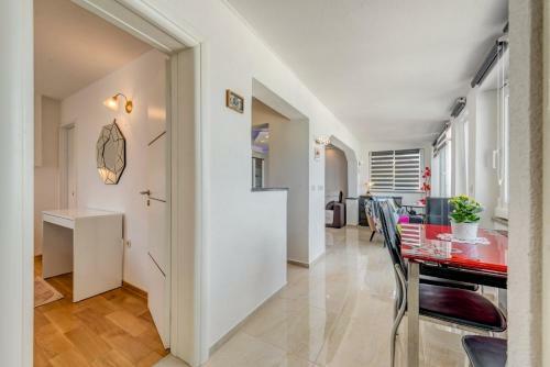 Apartments Marbe-sea View