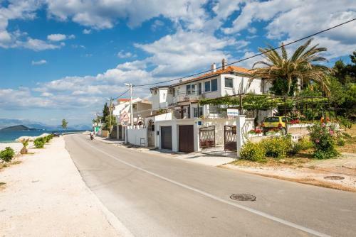 Apartments Marbe-sea View
