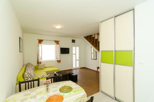 Holiday Home Jasenka Trstenik