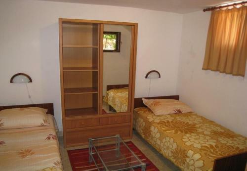 Apartment Dvor - 20 M From Beach